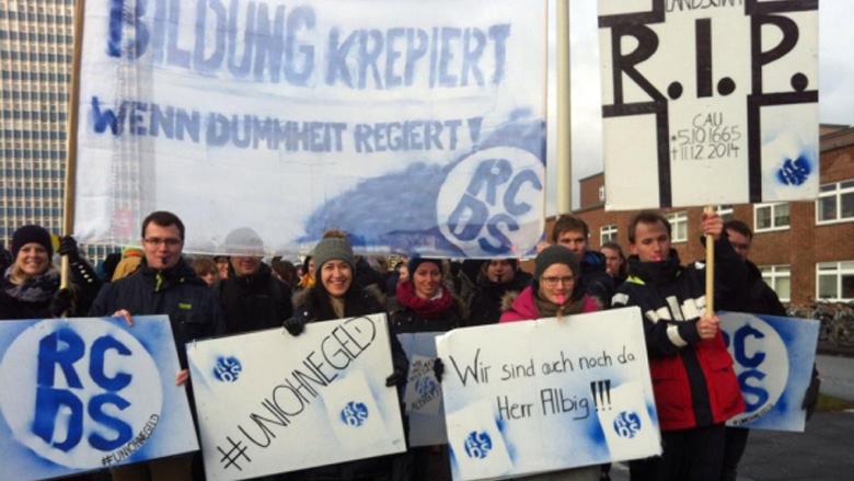 RCDS und JU demonstrieren für eine bessere finanzielle Ausstattung der Hochschulen.